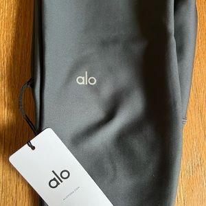 Alo Yoga 7/8 airlift leggings